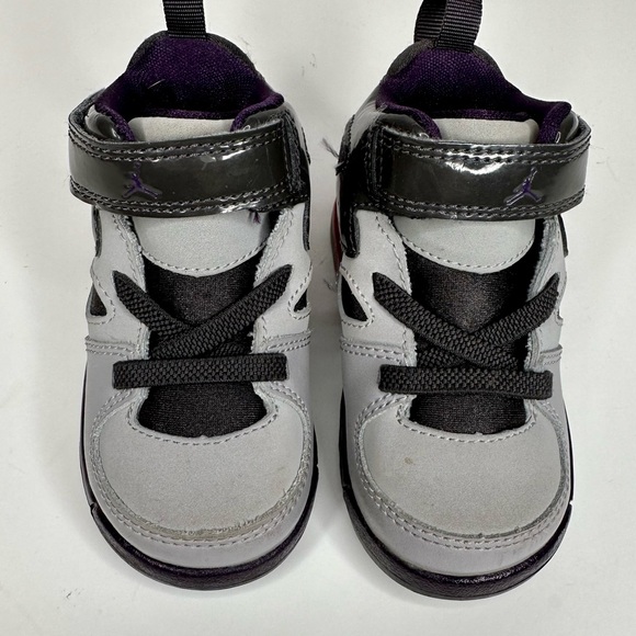 Air Jordan | Light Gray with Black Patent Hi Tops | Baby size 5 - Picture 3 of 13